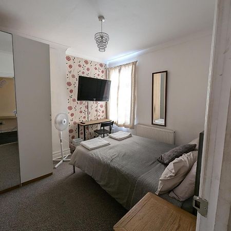 3 Portland Road Lejlighed Southall Eksteriør billede
