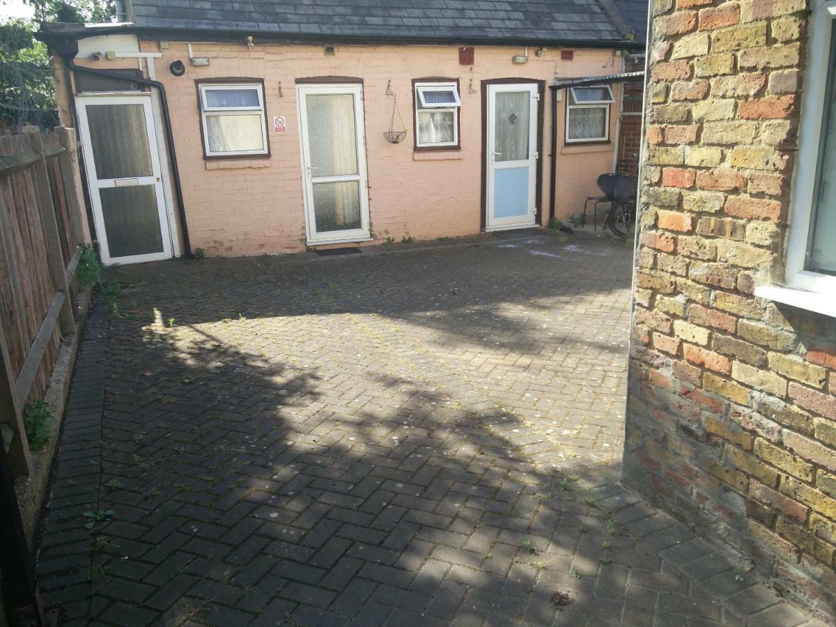 3 Portland Road Lejlighed Southall Eksteriør billede